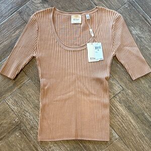 NWT Elie Tahari Ribbed Scoop Neck Short Sleeve Top - Camel
